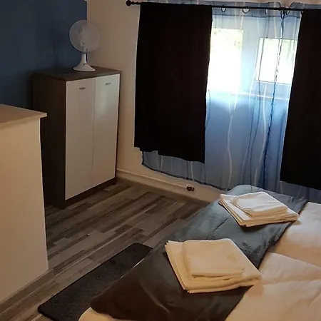 Aviator Apartman Apartment *