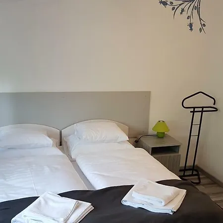 Aviator Apartman Apartment *