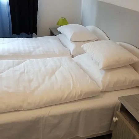 아파트 Aviator Apartman 에게르