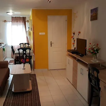 아파트 Aviator Apartman 에게르