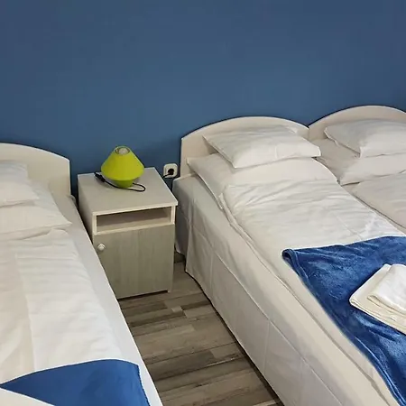 Aviator Apartman 에게르